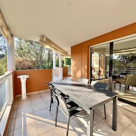 Apartamento T3 Moderne, Piscine, Parking, Vue Golf, Commerces à Proximité *