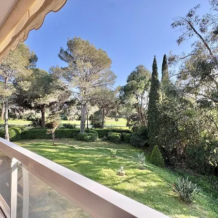 T3 Moderne, Piscine, Parking, Vue Golf, Commerces A Proximite Saint-Raphaël